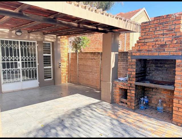 3 BEDROOM PROPERTY TO RENT IN WILGEHEUWEL